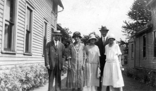 Henry and Wilhelmina Brauer at home at 3419 W 58th Street with Anna and Edward Waag, Henrietta Brauer  