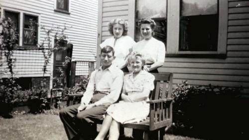 Marylin, Doris,  Edward and Anna Waag